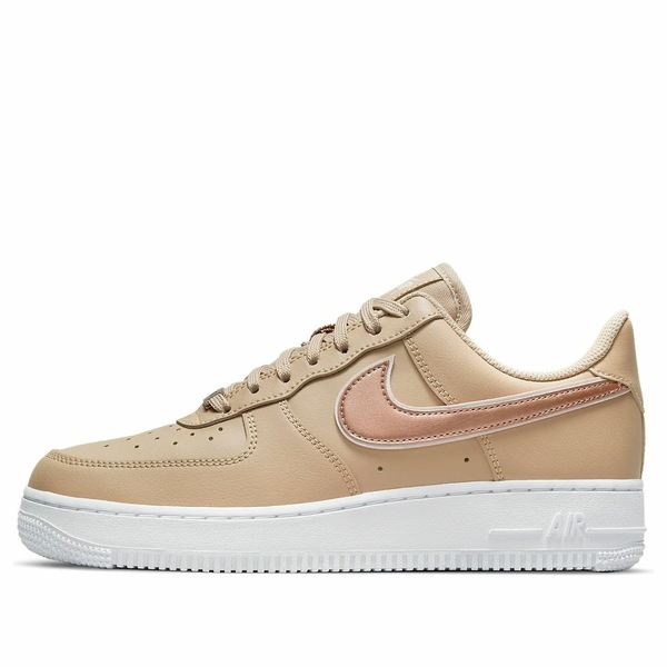 Nike ナイキ レディース スニーカー 【(WMNS) Nike Air Force 1 '07 Essential 'Hemp Metallic Rose Gold' DD1523-200】 サイズ US_6.5(23.5cm)｜asty