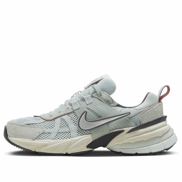 Nike ナイキ レディース スニーカー  【(WMNS) Nike V2K Run \u0027Light Pumice Black Chrome\u0027 FN6703-003】  大きさ US_W_12.5
