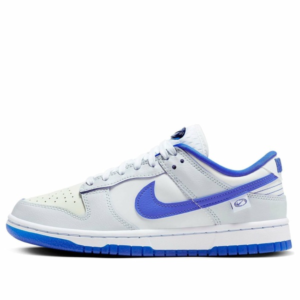 Nike ナイキ レディース スニーカー  【(WMNS) Nike Dunk Low \u0027Worldwide Pack - White Game Royal\u0027 FB1841-110】  大きさ US_9(26.0珊)