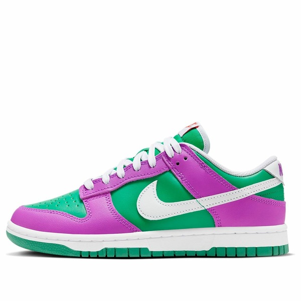 Nike ナイキ レディース スニーカー GRN/WHITE-WHITE-FCHS DRM 【(WMNS) Nike Dunk Low 'Stadium Green Fuchsia' FD9924-311】 サイズ US_5.5(22.5cm)｜asty