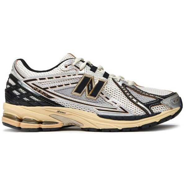 New Balance ニュー平衡にする メンズ スニーカー  【New Balance 1906R Vintage Metallic Silver】  大きさ US_8.5(26.5珊) Sea Salt/Metallic Silver/Black