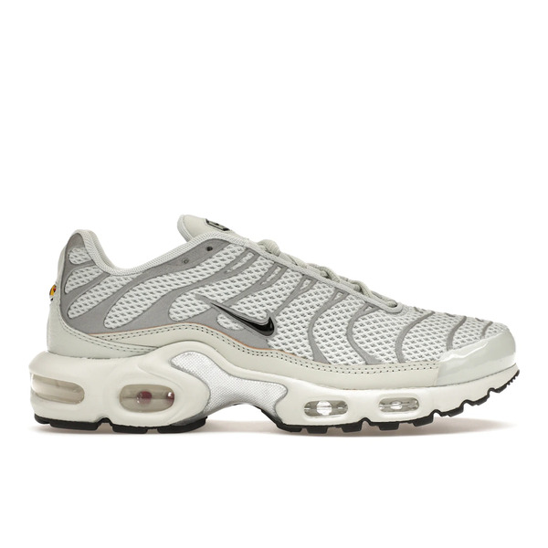 Nike ナイキ レディース スニーカー 【Nike Air Max Plus Light Silver (Women's)】 サイズ US_W_11.5 Light Silver/Chrome/Light Bone/Black