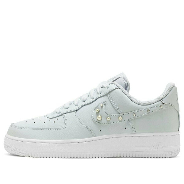 Nike ナイキ レディース スニーカー  【(WMNS) Nike Air Force 1 07 SE \u0027Pearl Swoosh - Pure Platinum\u0027 DV3810-001】  大きさ US_9(26.0糎)