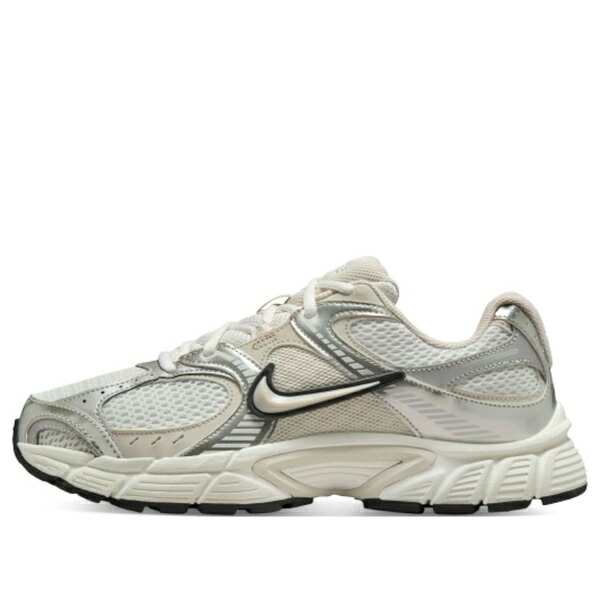 Nike ナイキ レディース スニーカー  【(WMNS) Nike V5 RNR ummit White Light Orewood Brown HQ7901-104】  サイズ US_5(22.0cm)