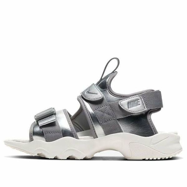 Nike ナイキ レディース スニーカー  【(WMNS) Nike Canyon Sandal \u0027Metallic Silver\u0027 CW6211-001】  大きさ US_9(26.0珊)