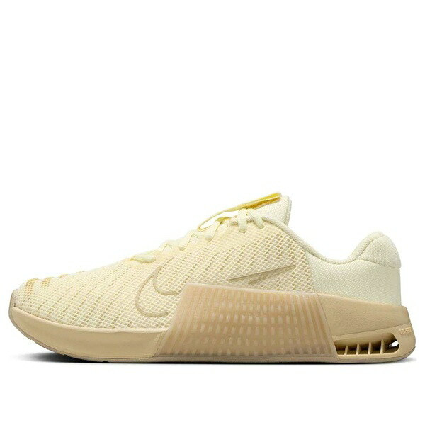 Nike ナイキ レディース スニーカー Alabaster/Desert Khaki/Team Gold 【(WMNS) Nike Metcon 9 \u0027Alabaster Desert Khaki\u0027 DZ2537-700】  大きさ US_5.5(22.5糎)