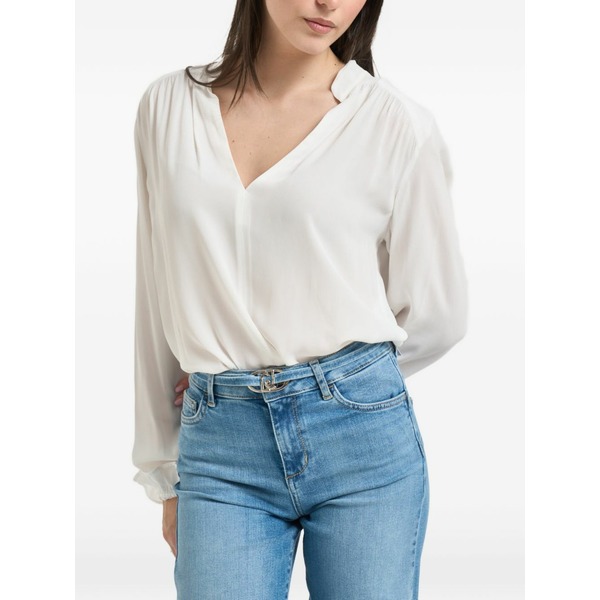 リュージョー レディース ティーシャツ トップス Ruffled-cuff v-neck shirt White