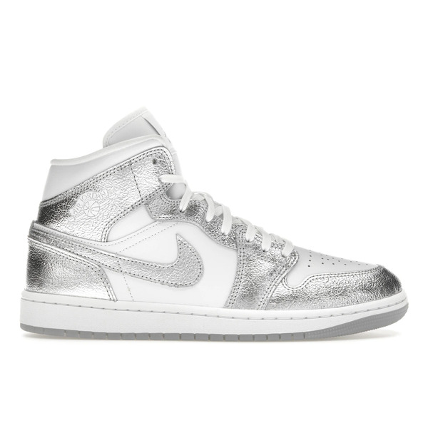 Jordan ジョーダン レディース スニーカー 【Jordan 1 Mid SE Metallic Silver (Women's)】 サイズ US_6.5(23.5cm) White/Wolf Grey/Metallic Silver｜asty