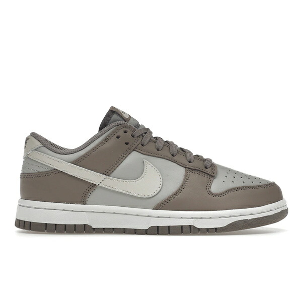 Nike ナイキ レディース スニーカー  【Nike Dunk Low Bone Beige (Women\u0027s)】  大きさ US_7.5(24.5糎) Moon Fossil/Light Orewood Brown-Light Iron Ore-Summit White