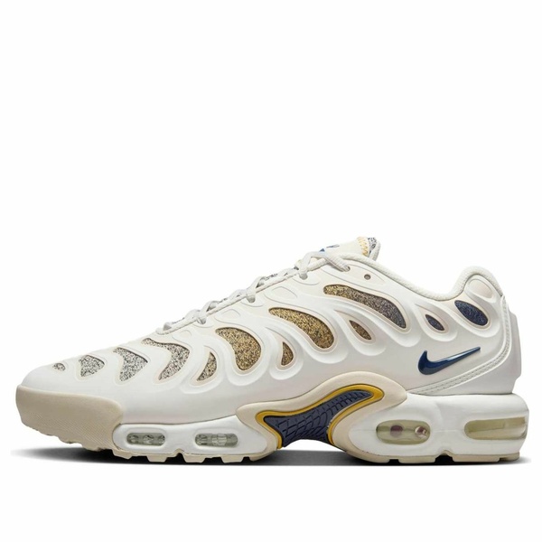 Nike ナイキ メンズ スニーカー  【Nike x Paris Saint-Germain Air Max Plus Drift \u0027Phantom Wheat Gold\u0027 FZ4748-100】  大きさ US_7(25.0糎)