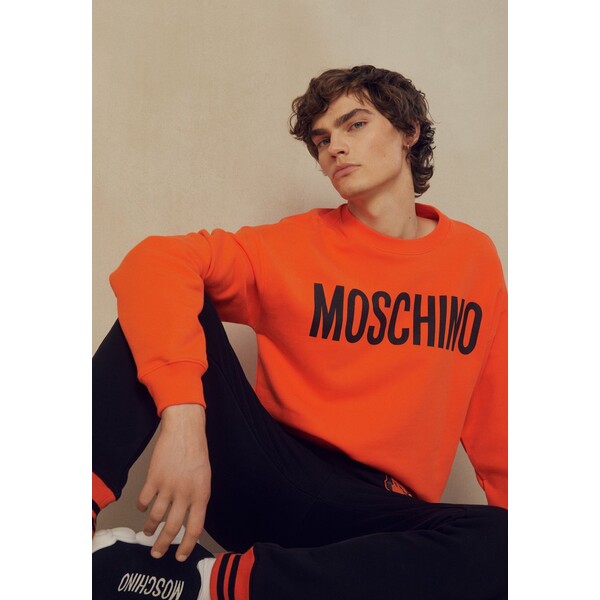 大人気! ラブ モスキーノ LOVE MOSCHINO レディース パーカー