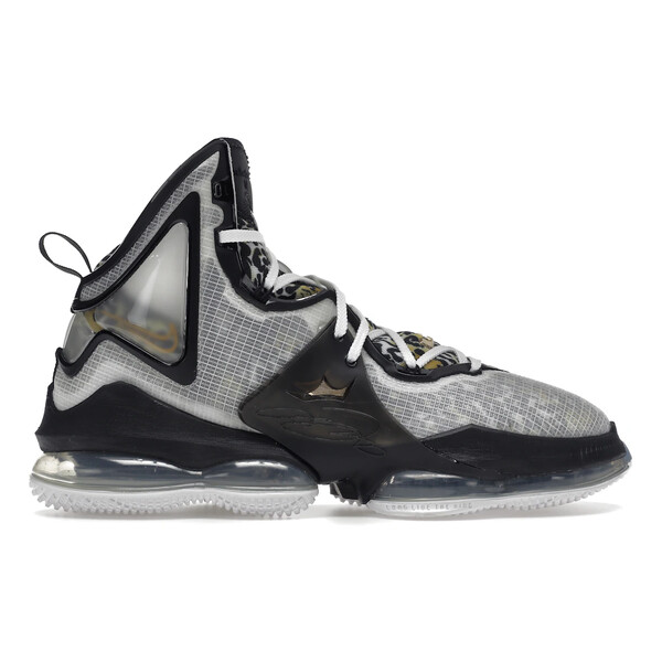 Nike ナイキ メンズ スニーカー  【Nike LeBron 19 Royalty】  大きさ US_6.5(24.5珊) White/Black/Metallic Gold