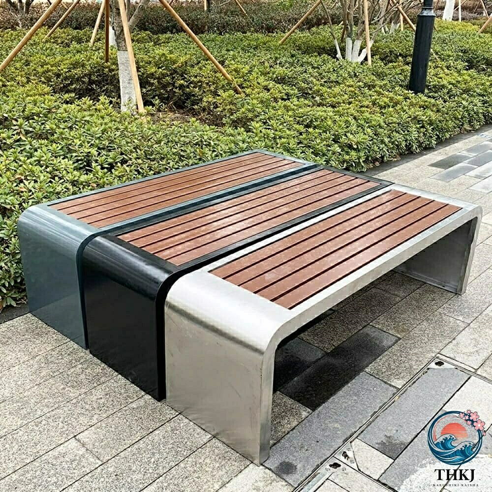 屋外ベンチ 耐候性防食防水 鋳鉄フレームとプラスチック製木製椅子の表面 300kg に耐えることができます 防腐性プラスチック木製の長椅子 屋外専用の長い レジャー用公共並べ椅子 ブラック 1004045cm|アスミル店