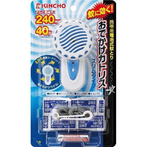 携帯用小型サイズの電子虫よけ器 電池式 です 吊り下げに便利なひも フック付きで 小型 軽量スリムタイプなので おでかけにもアウトドアにもお使いいただけます 送料込 大日本除虫菊 おでかけカトリス 40日 スリムタイプ 携帯用 小型 軽量スリムタイプの電池式蚊取り 24点