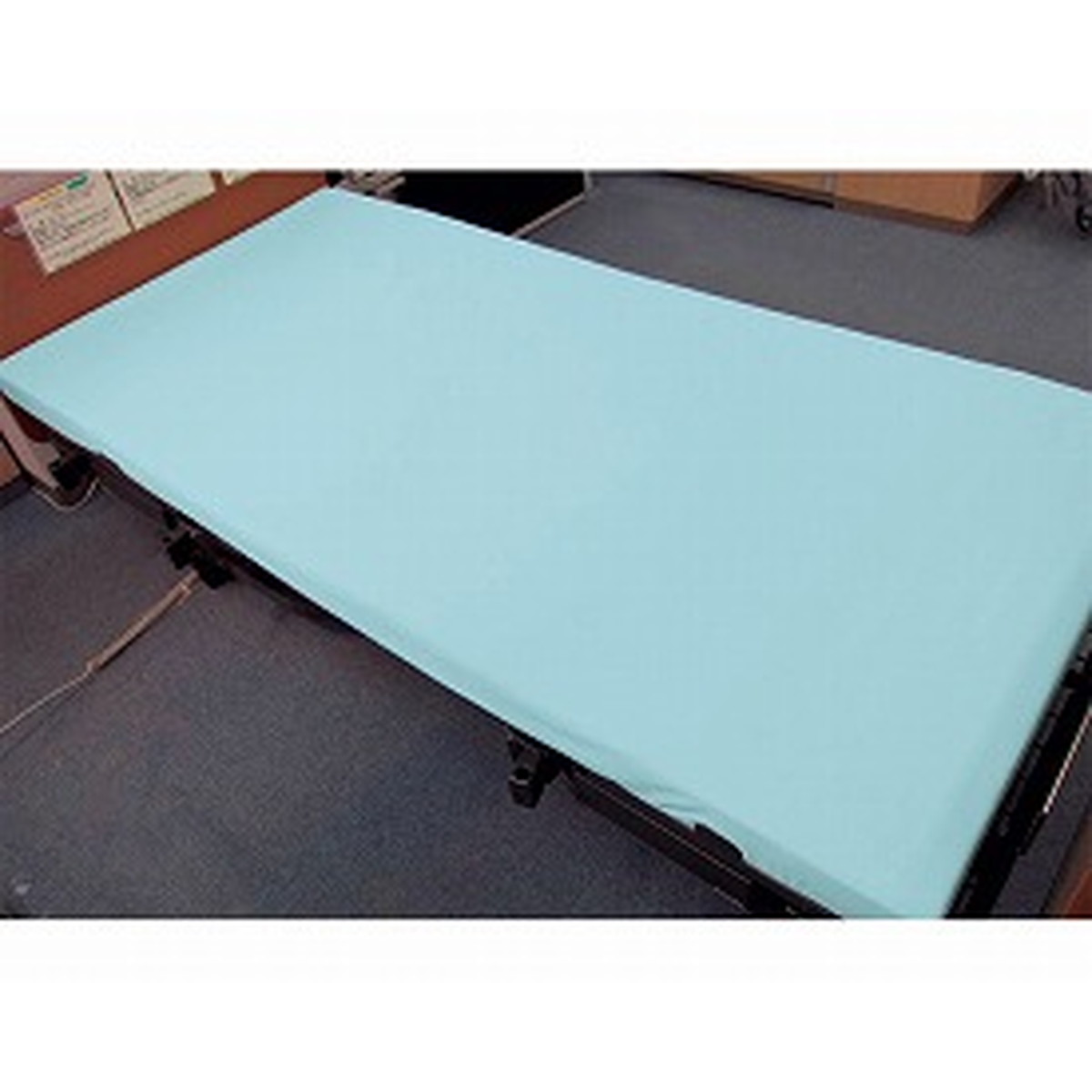 【送料込・まとめ買い×10個セット】萬楽 透湿 ボックス型 全面防水シーツ 幅93cm サックス