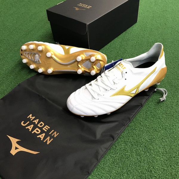 mizuno compete turf