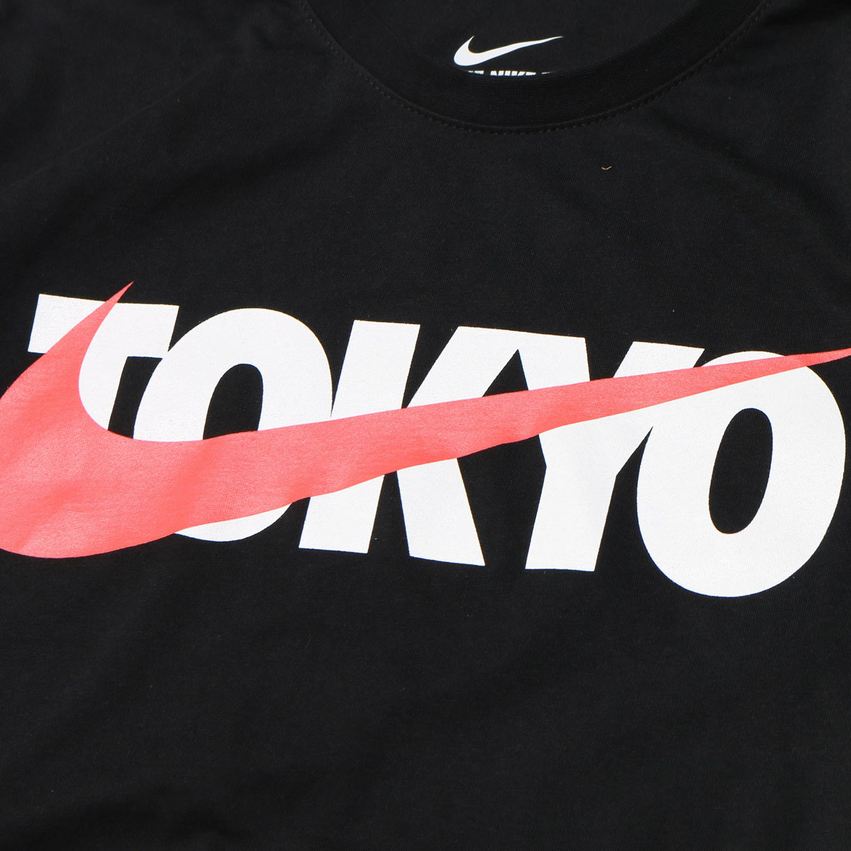 楽天市場 Nike Tokyo Swoosh Print Tee ナイキ トウキョウ スウッシュ プリント ティ Black メンズ Tシャツ 17fa S Atmos Tokyo