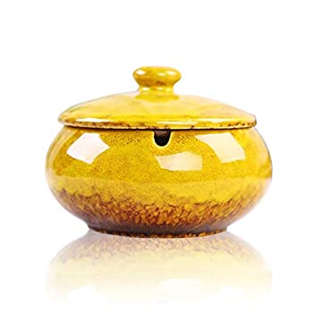【中古】【輸入品・未使用】Lependor セラミック灰皿 蓋付き 防風 タバコ灰皿 屋内外用 喫煙者用灰入れ デスクトップ喫煙灰皿 ホームオフィスの装飾に イエロー 8,386円