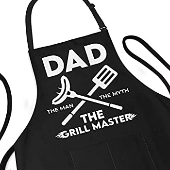【中古】【輸入品・未使用】エプロン DADDY おもしろエプロン 男性用 - Dad The Man The Myth The Grill Master - 調節可能なLサイズ フリーサイズ - ポリ/コットンエプロン 11,692円