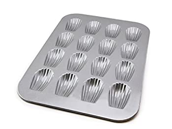 【中古】【輸入品・未使用】USA Pan Bakeware Madeleine Pan with 16 Wells Warp Resistant Nonstick Baking Pan Made in the USA from Aluminized Steel