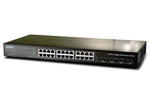 【中古】【輸入品・未使用】Cables UK 24ポート 10/100/1000 + 4ポート SFP 共有スイッチ