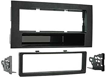【中古】【輸入品・未使用】Metra 99-9009 Single DIN Installation Kit for Select 2004-2009 VW Touareg by Metra