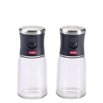 【中古】【輸入品・未使用】OXO Salt & Pepper Shaker Set 11,692円