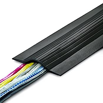 【中古】【39shop】【輸入品・未使用】Utワイヤutw-cable★Blanket低プロファイルコードカバーとプロテクター ブラック UTW-CPL5-BK（新古品）｜アトリエ絵利奈