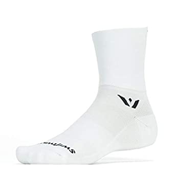 【中古】【インポート品・未当て嵌める】Swiftwick - Aspire 4有りの実、トレイル駈けっくらやサイクリングの利益のクオータークルーソックス XL 白いこと