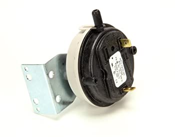 【中古】【輸入品・未使用】Cleveland 105788圧力スイッチ0.50インチ