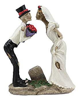 【中古】【輸入品・未使用】Ebros Love Never Dies ロマンチック スケルトン ブライダル カップル ウェディング 初めてのキス 墓地 フィギュア 死者の日 ゴシック 新郎 不気