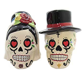 【中古】【輸入品・未使用】Day of the Dead Bride and Groom Skulls Ceramic Salt and Pepper Shakers by Pacific Trading