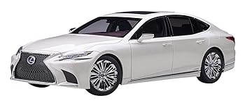 【中古】オートアートAUTOart 1/18 レクサス LS500h メタリック・ホワイト インテリアカラー:クリムゾン&ブラック 完成品 78866