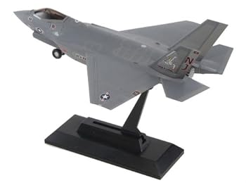 (未使用･未開封品)　グレートウォールホビー 1/48 T-33A シューティングスター アメリカ空軍 練習機初期型 アメリカ・ドイツ・イタリア プラモデル L4819 0pbj0lf Amazon | グレートウォールホビー 1/48 T-33A シューティング