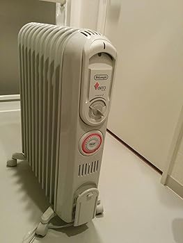 【中古】DeLonghi オイルラジエターヒーター F字型フィン11枚 4～10畳用 V551115EFS