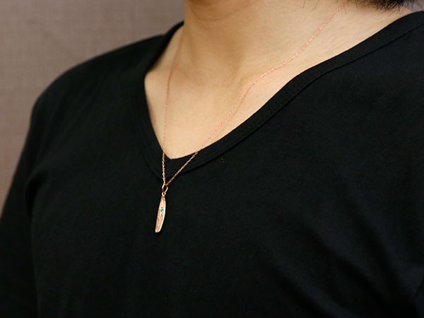 メンズ ハワイアンジュエリー ネックレス ピンクゴールドk10 エメラルド サーフボード 刻印 ネーム イニシャル ペンダントトップ マリン 10金 男性用 送料無料 日時指定