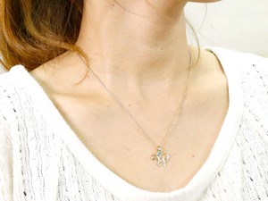 プラチナ ネックレス ハワイアンジュエリー イニシャル ネーム メンズ ハワイアン W ペンダント トップ エメラルド アルファベット チェーン 人気 男性 の 送料無料 メンズジュエリー ハワイアン イニシャル ネックレス いろんな人の首で すっきりした流れを描く