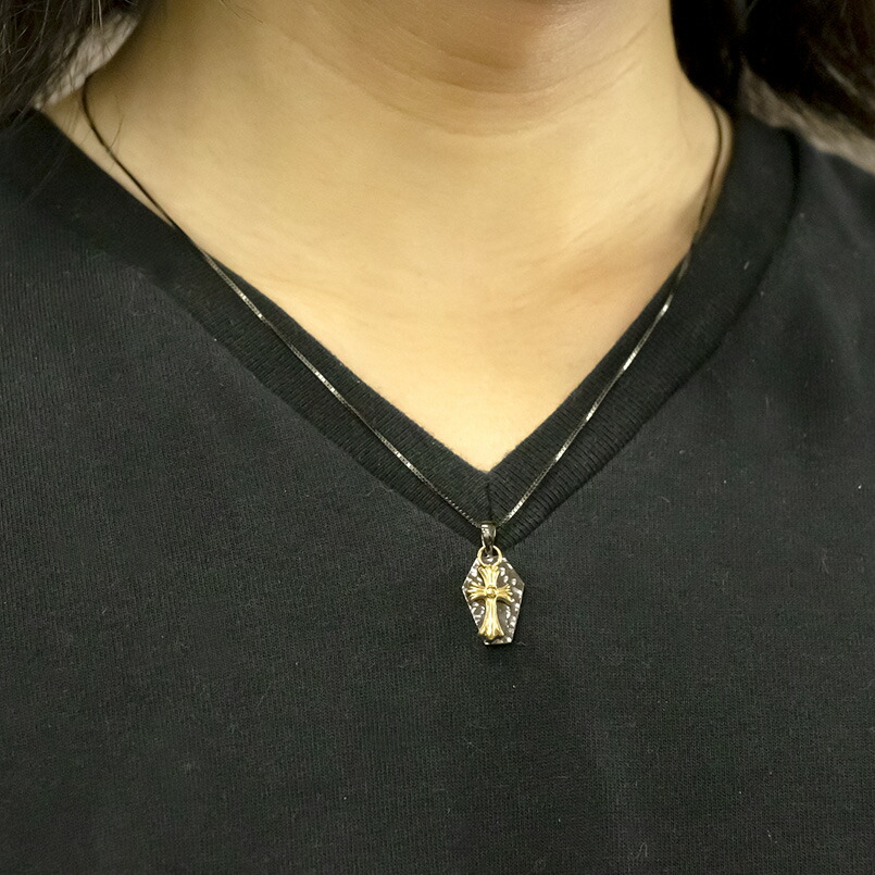 ペンダントトップ メンズ 男性 18金 18k ネックレス クロス イエローゴールドk18 シルバー ブラックメッキ 黒 ブラック 十字架 棺桶 Sv925 コンビ 地金 槌目 人気 送料無料 福袋