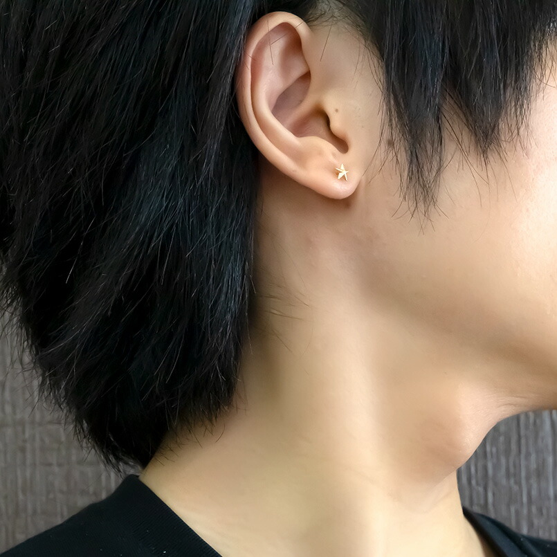 New限定品 ピアス メンズ 18金 星 中空 ダイヤモンドダスト ゴールド イエローゴールドk18 18k