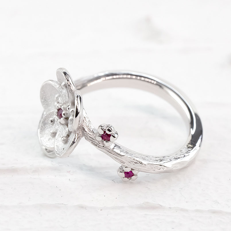 リング レディース ルビー ゴールド ファランジリング 梅の花 ホワイトゴールドk10 フリーサイズ