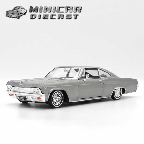 楽天市場 1 24 箱入り ミニカー 1965 Chevrolet Impala Ss 396 ワイヤーホイール シルバー 65年 シボレー インパラ アメ車 Welly社製 Lowrider ローライダー アメリカ雑貨とミニカーのアイカム