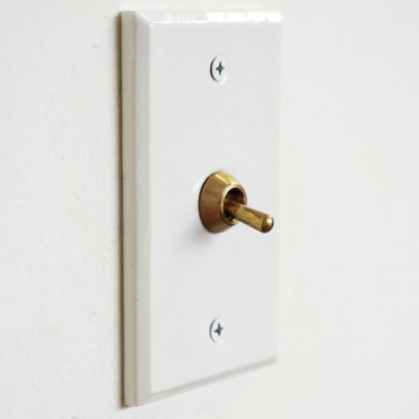 新品即決 Axcis アクシス セラミック アメリカン リフォーム スイッチプレート 照明スイッチ リノベーション 新築 アンティーク風 セラミックトグルスイッチ ブラック Ax Hs26 照明器具 スイッチカバー トグルスイッチ 照明スイッチ つまみスイッチ おしゃれ シンプル