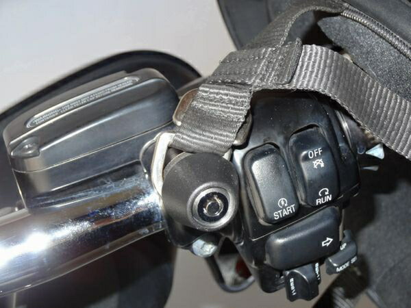 Lid 01 C 雄捻子マウント 安全帽岩 1996年中以降儀表で完全御手手統馭道具一式据え置くオートモービルに適応 但し04年以降xlモデル 15年以降xgモデルはハブる クローム Cannes Encheres Com