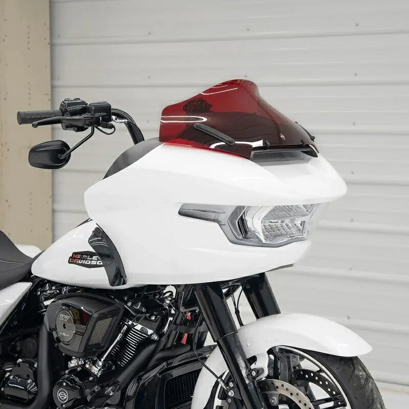 KOLOR SPORT FLARE ウインドシールド 10インチ レッド 2023年以降FLTRXSE、2024年以降FLTRX、FLTRXSTSE