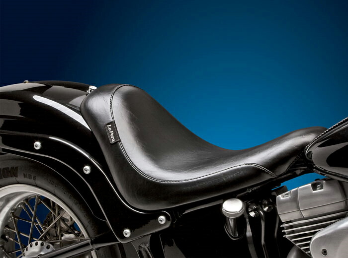 シルエットソロ:2006～17年FXST、2007～17年FLSTF/B/SMOOTH BIKER-GEL