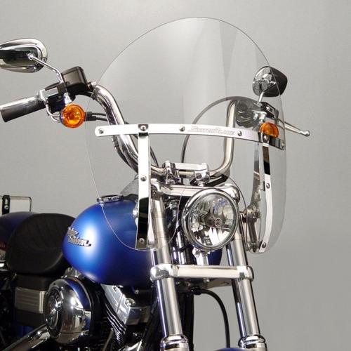 SWITCHBLADE CHOPPED ウインドシールド クリア　2008～11年FXCW/C、2006～17年FXDB、FXDWG、2006～14年FXDC、2006～10年FXD、2006～09年FXDL　高さ:15.6インチ、幅:22.2インチ