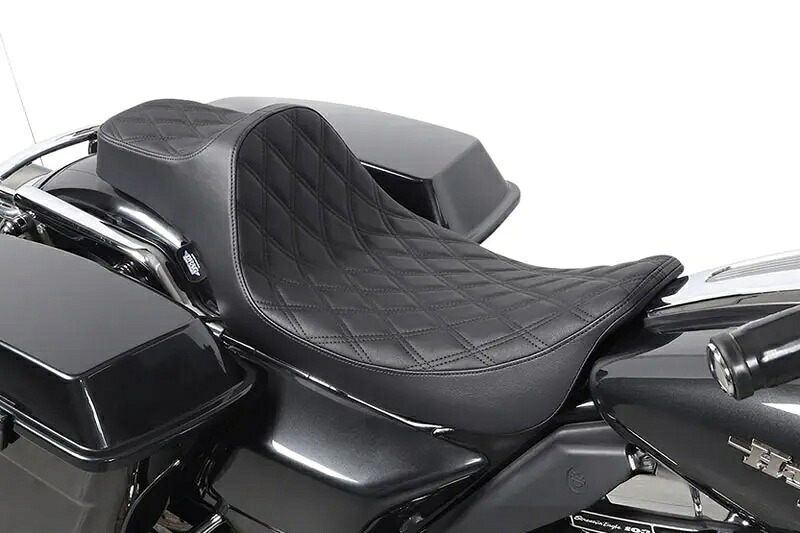 PREDATOR III エクステッドリーチシート BLACK THREAD 1999～07年FLHR、2006～07年FLHX
