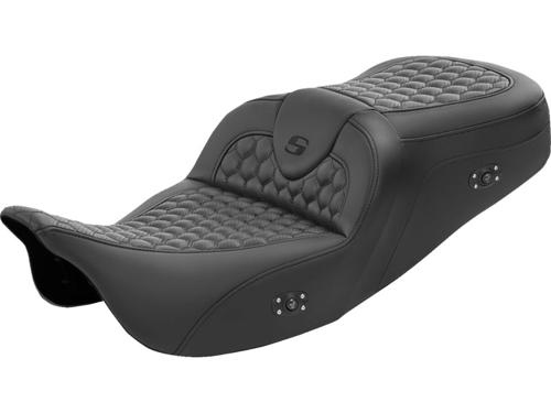 ROAD SOFA HC シート ヒーター機能付き ブラックステッチ 2008～25年ツーリングモデル（但し2023年以降FLHXSE、FLTRXSE、2024年以降FLHX/U、FLTRX/STSEは除く）