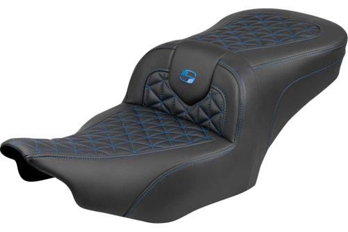 ROADSOFA TRI-GRIPPER シート ブルーステッチ 2023年以降FLHXSE、FLTRXSE、2024年以降FLHX/U、FLTRX/STSE｜アンバーピース