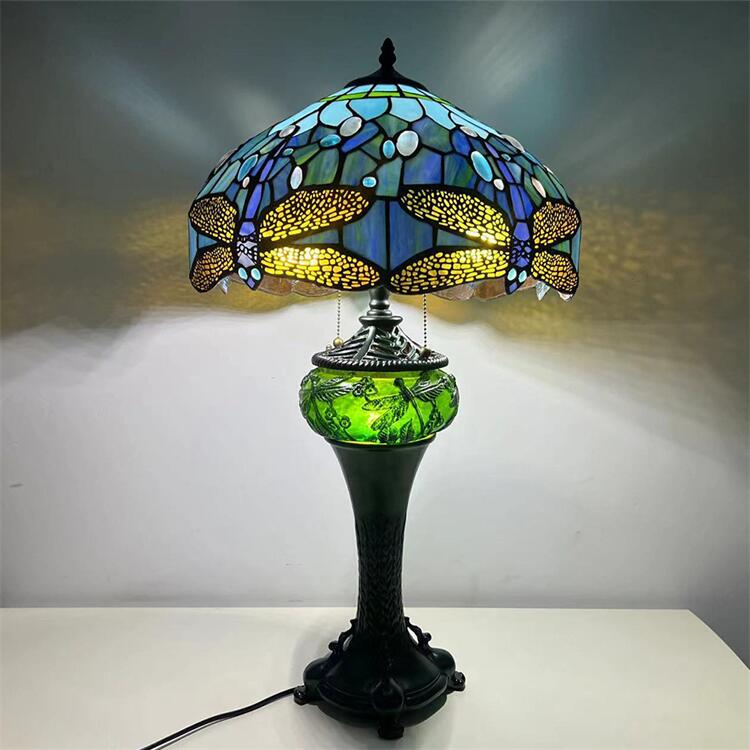 ステンドグラス ランプ アンティーク　　　　　　　　　　　　　美人像 卓上ランプ アンティーク・ガレ 豪華ステンドグラス LED付き新品 卓上ランプ